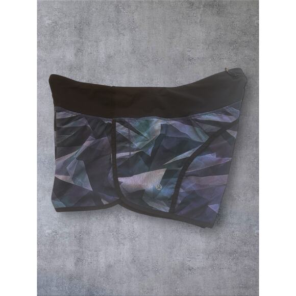 Lululemon Run Times Short 4-way Stretch 4in
Pretty Prism Multi Black Wmns Sz 12 - Picture 5 of 10